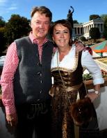 FUSSBALL 1. BUNDESLIGA: Bayern besucht das Oktoberfest