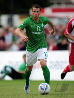 Fussball 1. Bundesliga, Testspiel: Werder Bremen, SCHMITZ am Ball