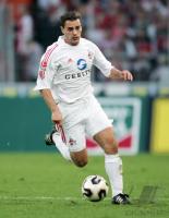 Fussball 1. Bundesliga: Koeln, LURLING Einzelaktion am Ball