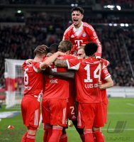 Fussball 1. Bundesliga  Saison  2025/2026  13. Spieltag 
VfB Stuttgart - FC Bayern Muenchen