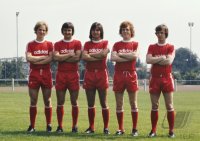 Fussball Fototermin FC Bayern: Rummenigge, Mamajewski, Weiss, Michelberger, Wunder