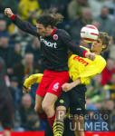 Fussball 1. Bundesliga: Dortmund - Frankfurt, Zweikampf