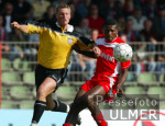 Fussball 2. Bundesliga: Oberhausen - Reutlingen, Zweikampf