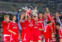 FUSSBALL CHAMPIONSLEAGUE FINALE 2000/2001:  JUBEL FC Bayern Muenchen