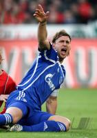 Fussball 1. Bundesliga: Schalke, BORDON sauer