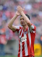 Fussball 1. Bundesliga : JUBEL  VAN BOMMEL    (FC Bayern Muenchen)