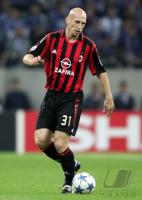 Fussball International UCL: Mailand, STAM Einzelaktion am Ball