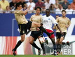 Fussball 1. Bundesliga: Hamburg - Bayern, Zweikampf