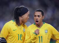 Fussball INTERNATIONAL  Ronaldinho und  Robinho  (Brasilien)