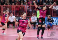 Handball 1. Bundesliga Frauen 15/16: TuS Metzingen - Thueringer HC