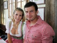 FUSSBALL 1. BUNDESLIGA: Bayern besucht das Oktoberfest