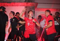 Fussball CHL FINALE 19/20 in Lissabon: Sieger FC Bayern Muenchen, Hotel-Party