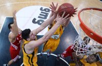 Basketball 1. Bundesliga 13/14:  Walter Tigers Tuebingen - FC Bayern Muenchen