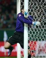 Fussball 1. Bundesliga Saison 12/13: Enttaeuschung Torwart Christian Wetklo (1. FSV Mainz 05)