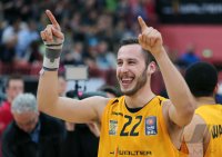 Basketball 1. Bundesliga 14/15 Hauptrunde: Walter Tigers Tuebingen - Artland Dragons
