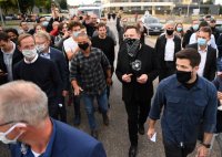 Tesla-Chef Elon Musk besucht Biopharma-Unternehmen Curevac