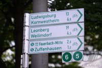 Rad - Wegweiser im Norden von Stuttgart