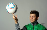 Fussball 1. Bundesliga, Saison 2011/2012: Matthias Zimmermann posiert im exklusiven Fotoshooting