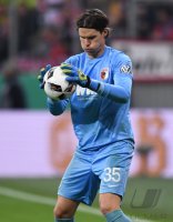 Fussball DFB Pokal 2. Runde 16/17: FC Bayern Muenchen - FC Augsburg