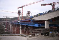 Neckartalbruecke der Bundesstrasse 32 ueber das Neckartal bei Horb