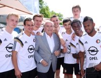 Fusball FIFA 77. Blue Stars 2015 / FIFA Youth Cup