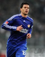 Fussball: 1. Bundesliga Saison 2010/2011: Leverkusen, BALLACK