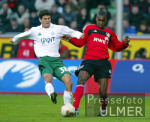 Fussball 1. Bundesliga: Leverkusen - Bremen,  Zweikampf