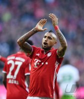 Fussball 1. Bundesliga Saison 16/17: FC Bayern Muenchen - VfL Wolfsburg