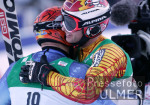 Ski Weltcup Herren Riesentorlauf Flachau- Cuche-Grandi umarmen sich im Ziel