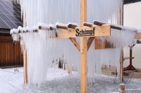 Ein Eisgalgen bei der Brauerei Schimpf in Neustetten - Remmingsheim