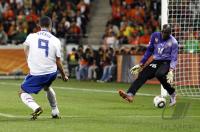 FUSSBALL WM 2010, VORRUNDE:  Kamerun - Holland