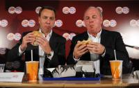 FC Bayern Muenchen Manager Uli Hoeness bei Burger King