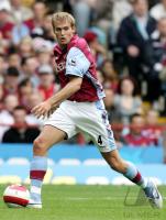 Fussball Barclays Premiership: Aston Villa, MELLBERG