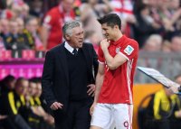 Fussball 1. Bundesliga Saison 2016/2017: FC Bayern Muenchen - Borussia Dortmund