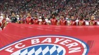Fussball 1. Bundesliga Saison 14/15: FC Bayern Muenchen - VfL Wolfsburg