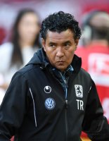 Fussball 2. BUNDESLIGA 14/15: Trainer Ricardo Moniz (1860 Muenchen)