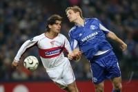 Fussball UEFA-Pokal: Schalke - Sevilla, Zweikampf