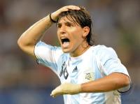 FUSSBALL  Olympia 2008  Peking  Vorrunde Elfenbeinkueste - Argentinien