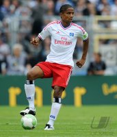 FUSSBALL, DFB Pokal 1. Hauptrunde: Hamburger SV, MANCIENNE am Ball