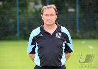 2. Fussball Bundesliga : Trainer Ewald Lienen  ( 1860 Muenchen)