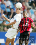 Fussball 1. Bundesliga: Bochum - Leverkusen, Zweikampf