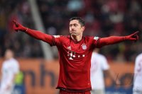Fussball 1. Bundesliga 15/16: FC Augsburg - FC Bayern Muenchen