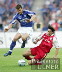 Fussball Pokal Finale: Schalke - Bayern, Zweikampf