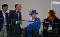 Olympia 2012: Queen Elizabeth II. besucht die Schwimmhalle