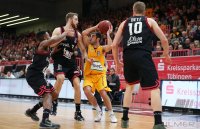Basketball 1. Bundesliga 15/16 Hauptrunde: Walter Tigers Tuebingen - s.Oliver Baskets