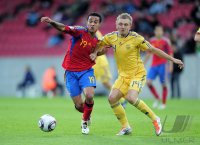 Fussball U21-Europameisterschaft 2011:  Thiago Alcantara (li, Spanien) gegen Oleg Golodyuk (re, Ukraine)