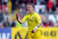 2. Fussball Bundesliga: JUBEL Alexander Walke (Rostock)
