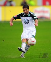 Fussball: 1. Bundesliga Saison 2010/2011: Wolfsburg, DIEGO am Ball
