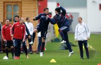 Fussball 1. Bundesliga: Andreas Goerlitz, Bastian Schweinsteiger (v.li., FCB)