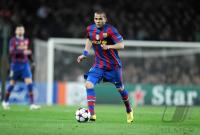 FUSSBALL  International CHL 09/10 :  Daniel Alves  (Barca)